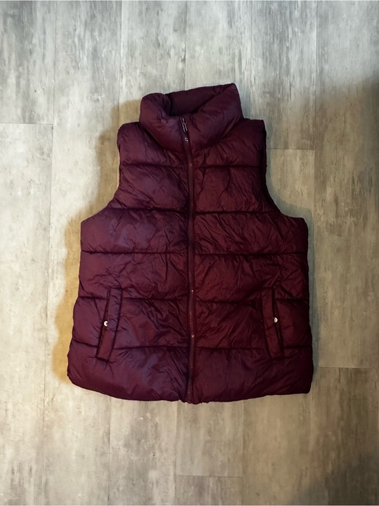 Old Navy Jackets & Blazers - Old Navy Burgundy Quilted Puffer Vest